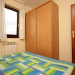 With A Parking Space شقة مالي لوشينغْ