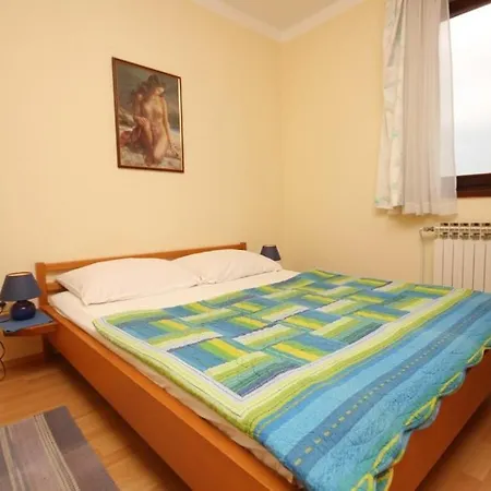 With A Parking Space Apartman *