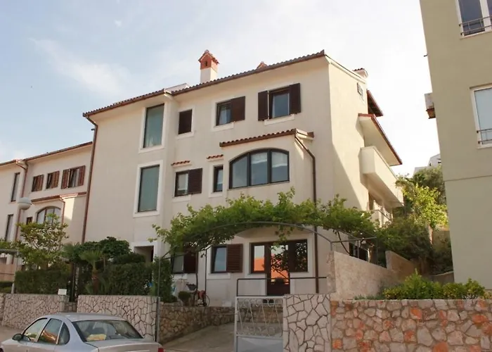 Appartement With A Parking Space Mali Lošinj
